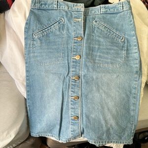 GAP button down skirt